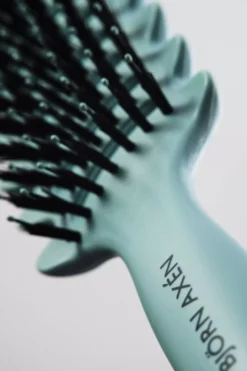 Björn AxénCurl Brush