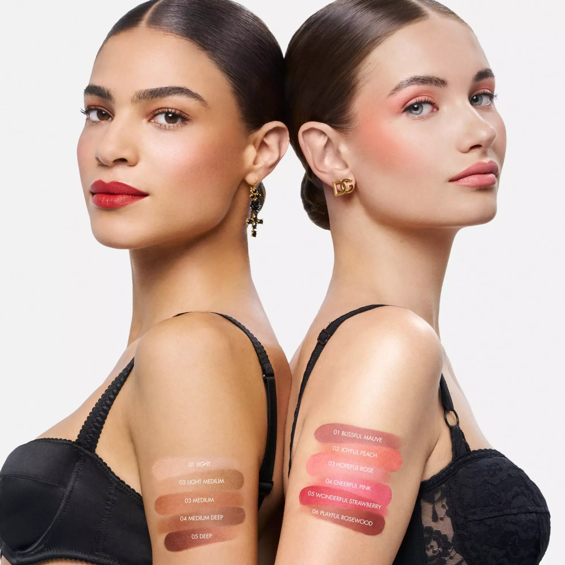 Dolce & GabbanaClassic Cheeks&Eyes Match Lasting Blush & Eyeshadow Powder 01 Blissful Mauve