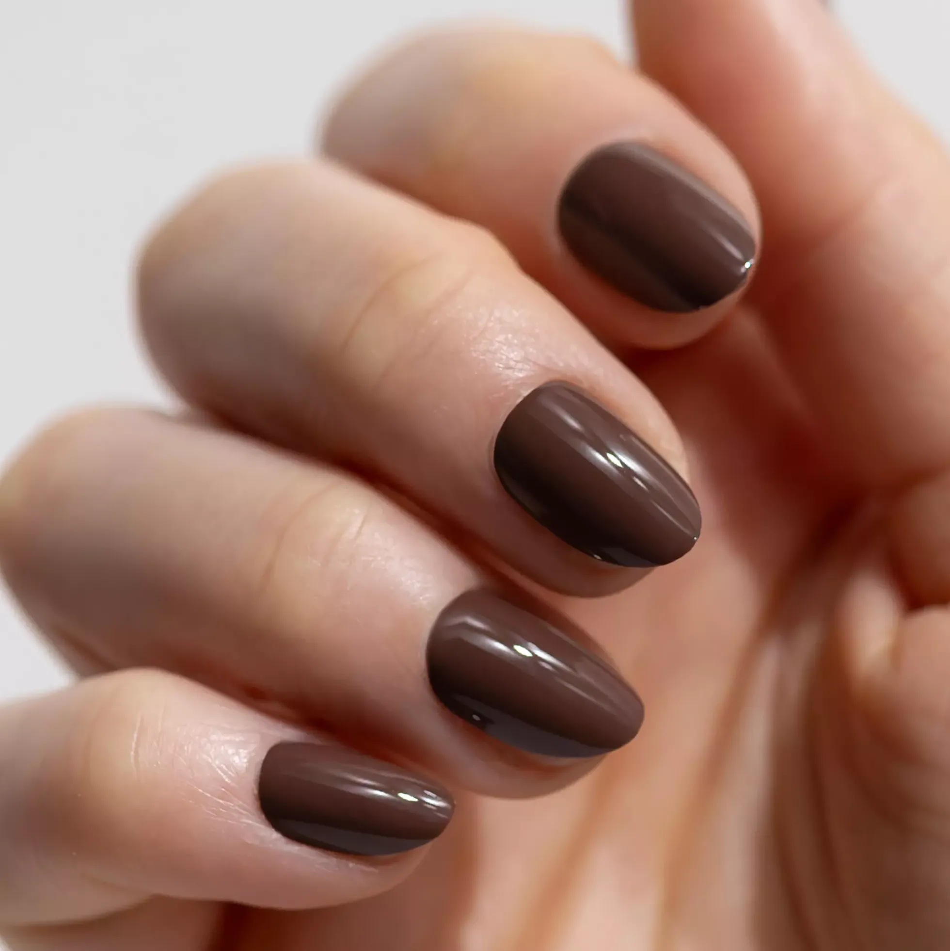 DUFFBEAUTY Instant Pro Press-On Manicure Glazed Latte Short Almond
