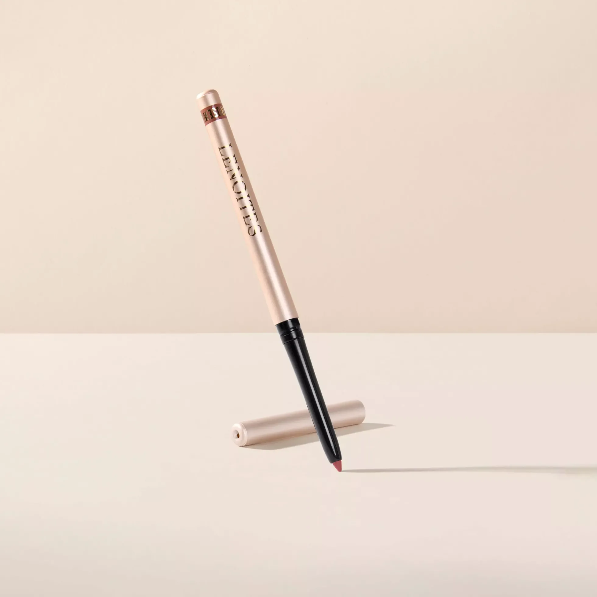 Lenoites Shape & Sculpt Lip Liner 110 Bare