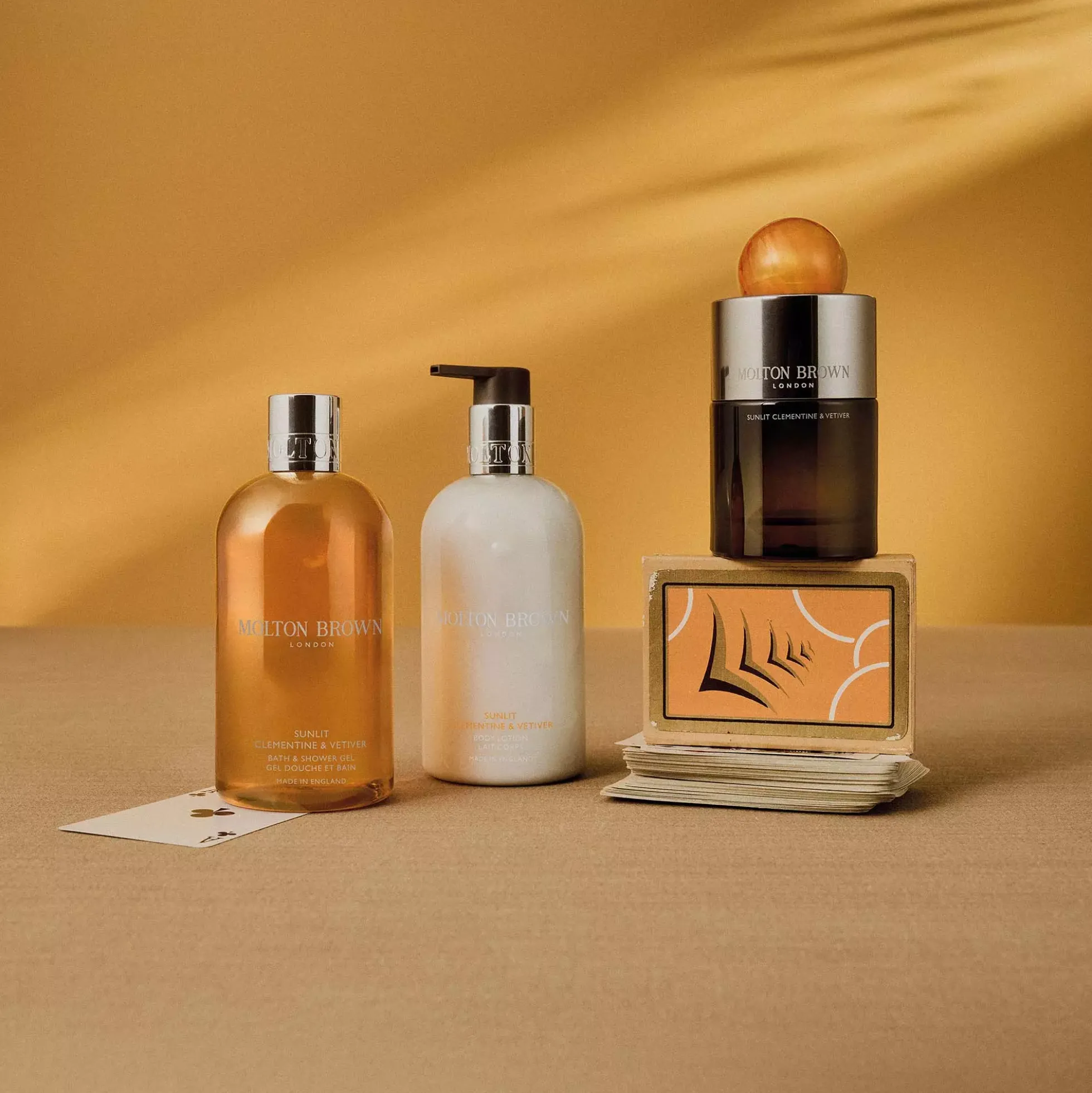 Molton Brown Sunlit Clementine & Vetiver Bath & Shower Gel 300 ml