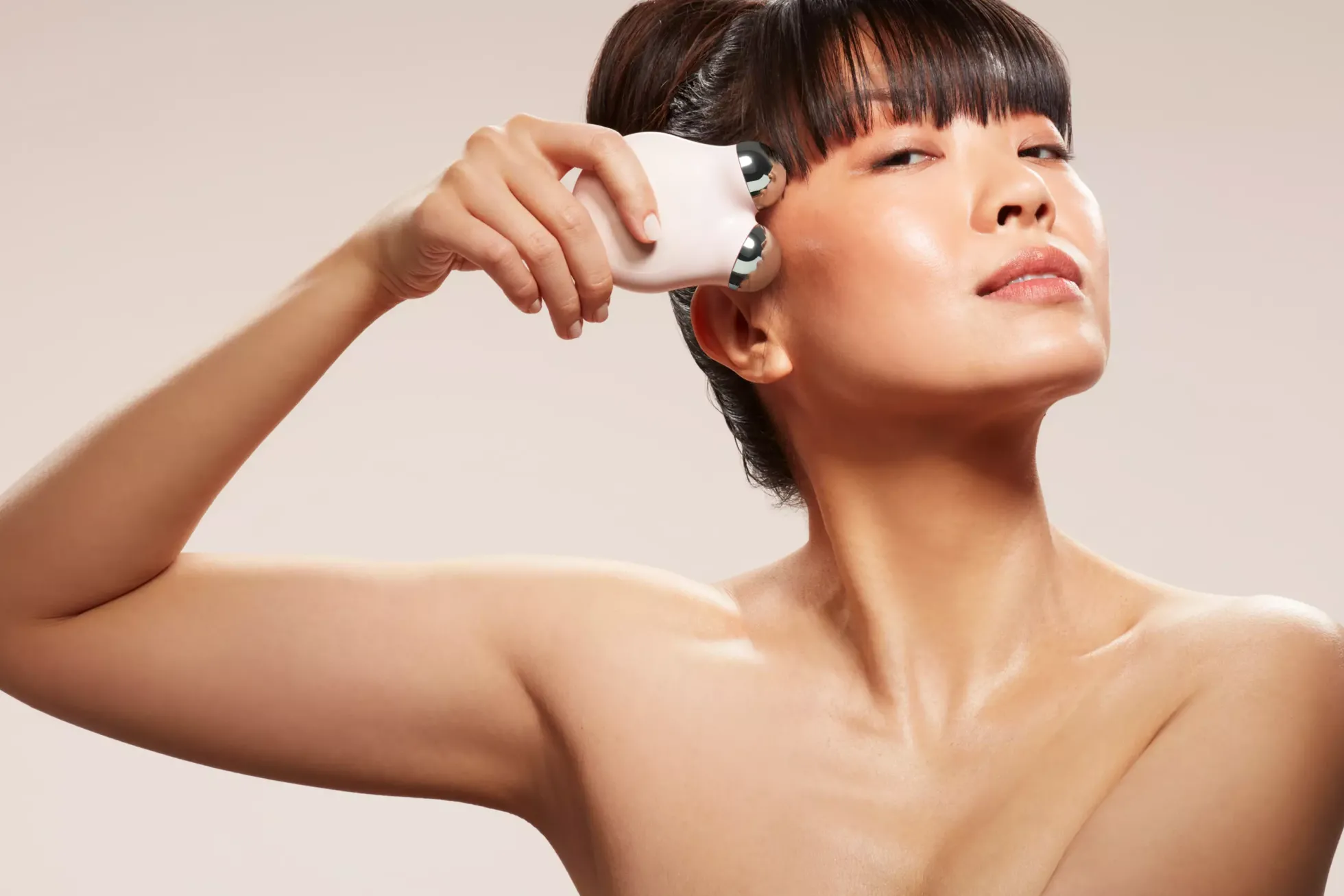 NuFACE Mini+ Smart Petit Facial Toning Kit Sandy Rose