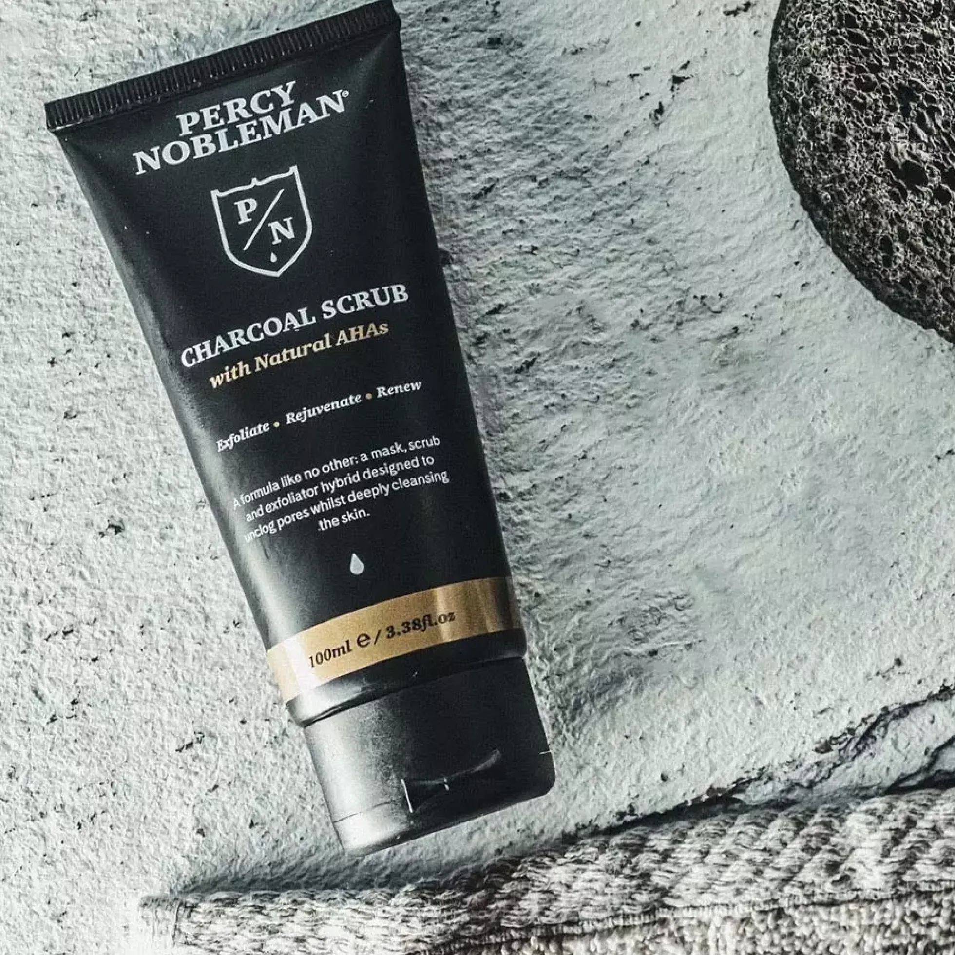 Percy Nobleman Charcoal Scrub 100 ml
