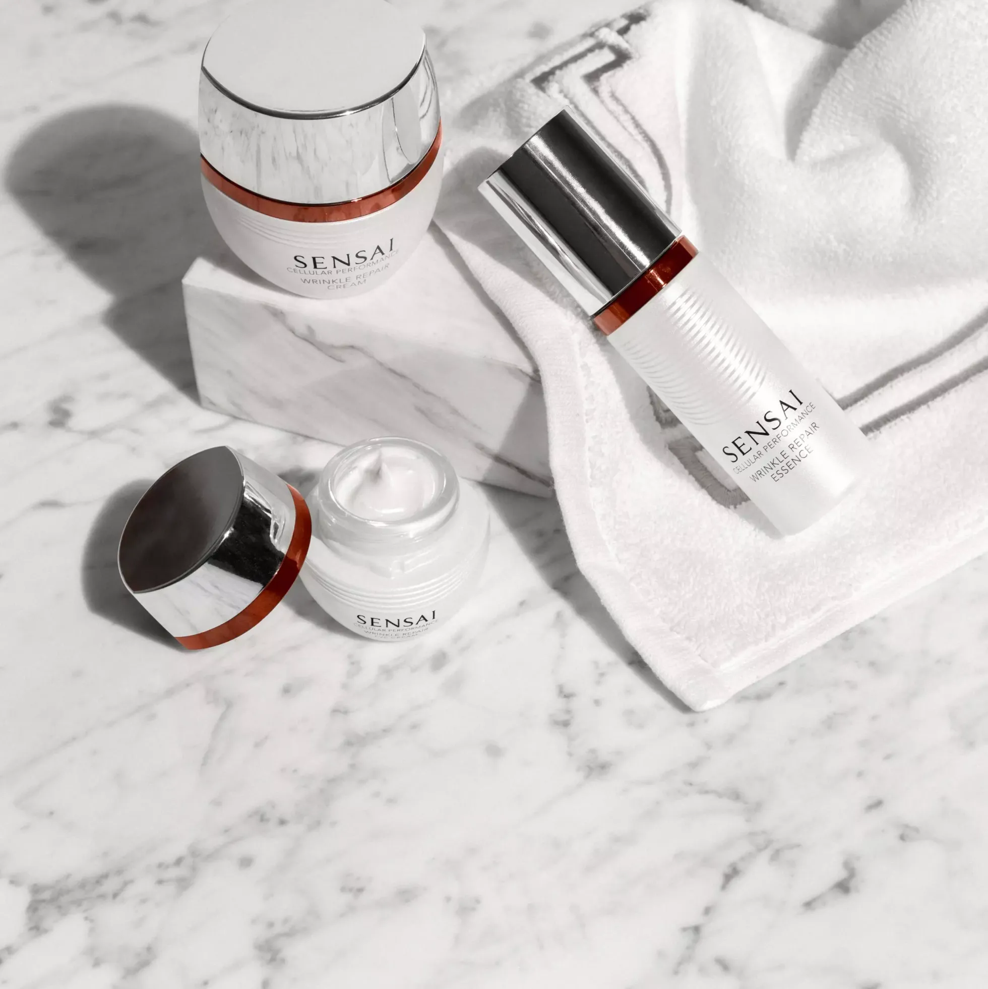 SensaiCellular Performance Wrinkle Repair Essence 40 ml