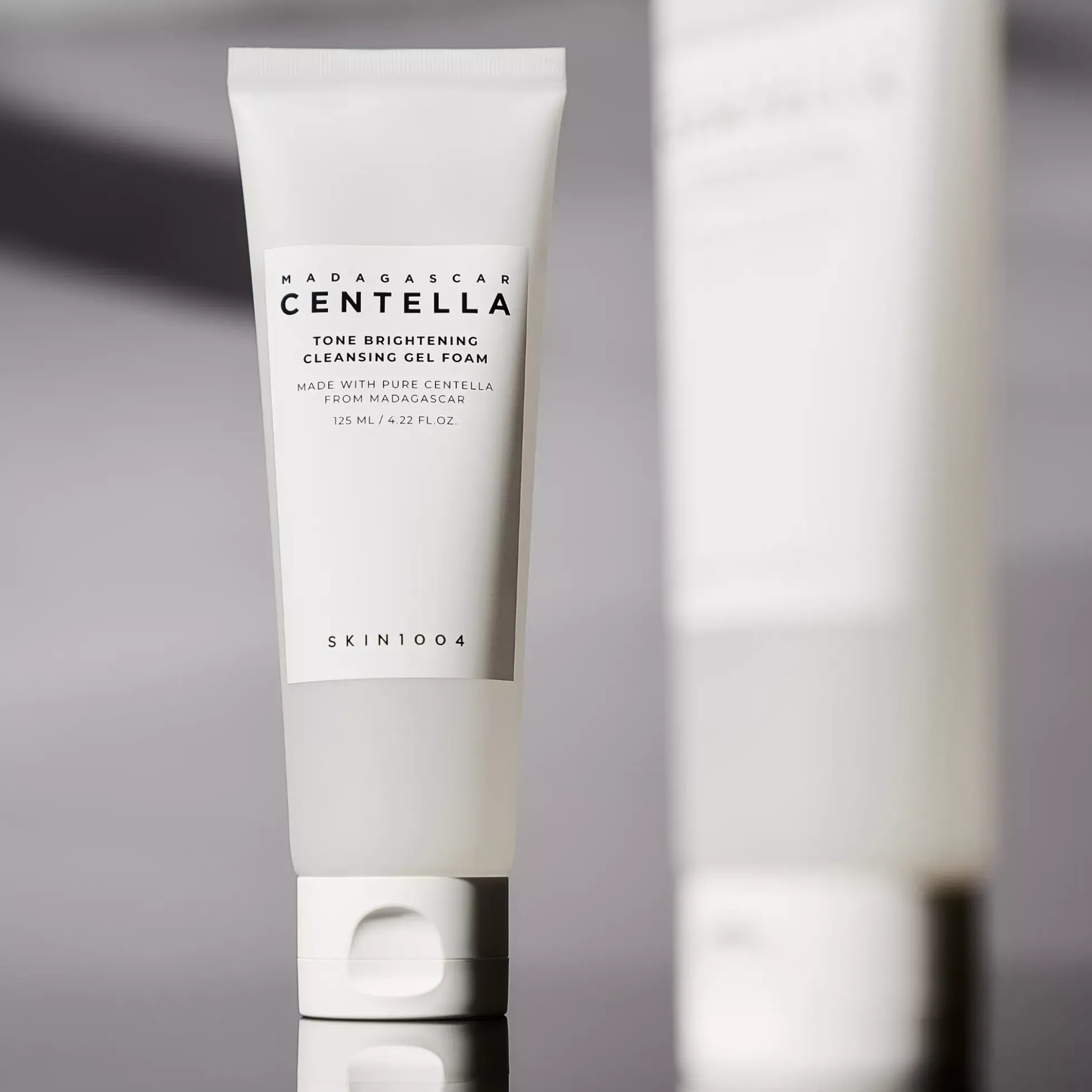 SKIN1004 Madagascar Centella Tone Brightening Cleansing Gel Foam 125 ml