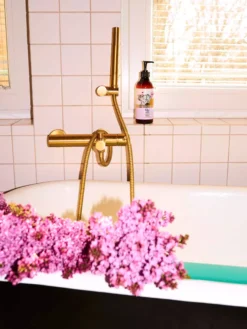 YOPEBotanical Shower Gel Lilac and Vanilla 400 ml